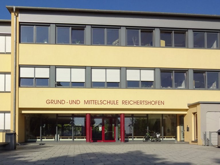 Grund und Mittelschule Reichertshofen
